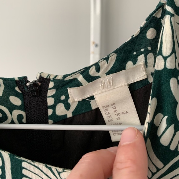 H&M flattering comfortable semi formal dress with built-in lining - Picture 3 of 4